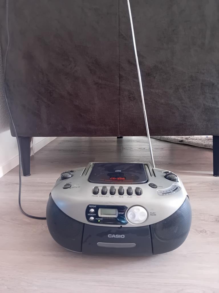 Casio Radio CD en Cassetterecorder - Draagbaar, Audio, Tv en Foto, Radio's, Gebruikt, Radio, Met cd-speler, Ophalen