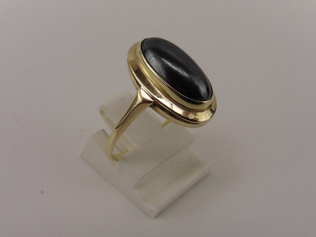 Gouden damesring met hematiet                            G19, Sieraden, Tassen en Uiterlijk, 18 tot 19, Gebruikt, ., Ophalen of Verzenden