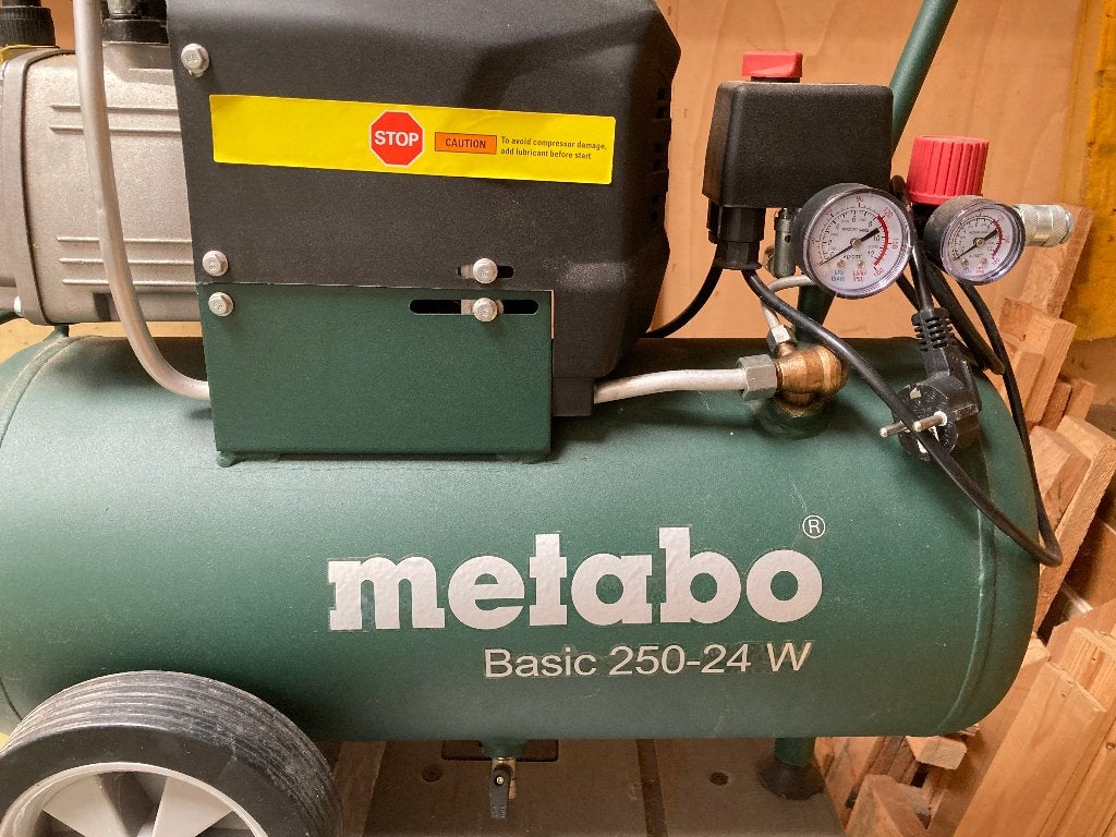 Compressor, Doe-het-zelf en Verbouw, Ophalen, Gebruikt, Minder dan 200 liter/min, Olievrij