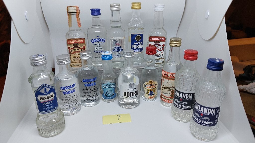 Diverse miniatuur drankflesjes wodka, Verzamelen, Ophalen of Verzenden