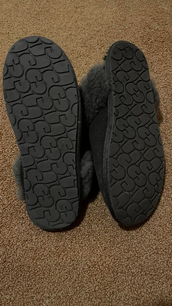 UGG Pantoffels Grijs - Maat 40, Ophalen of Verzenden, Zo goed als nieuw, Pantoffels of Sloffen, Grijs
