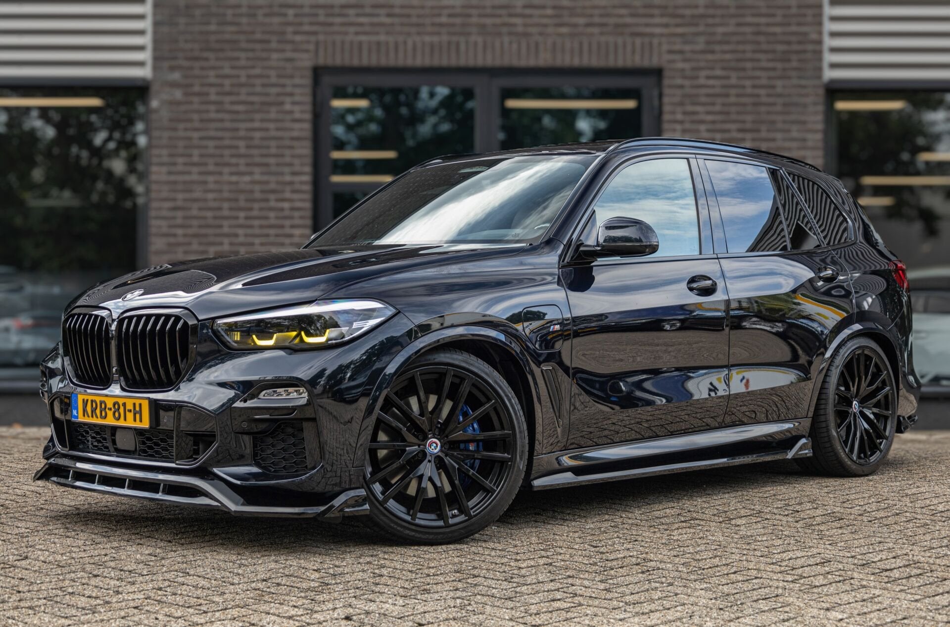 BMW X5 G05 xDrive45e Executive M Sport / Vol / Massage / Ada, Gebruikt, Met garantie (alle), Zwart, Leder