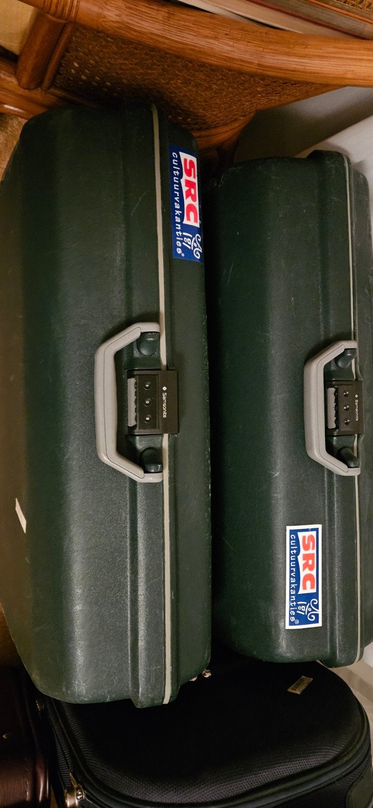 2 Samsonite koffers in goede staat, Ophalen, Gebruikt, Hard kunststof, Slot