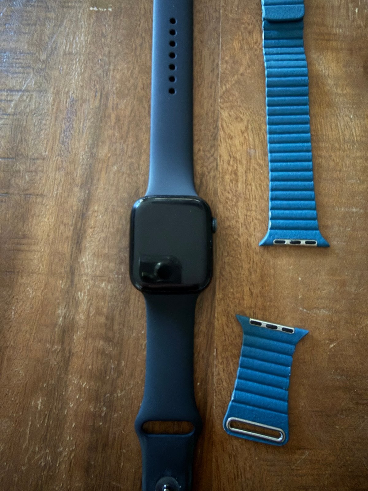 Apple Watch Series 7 41mm Donkerblauw met extra bandje, Blauw, IOS, Ophalen of Verzenden, Zo goed als nieuw