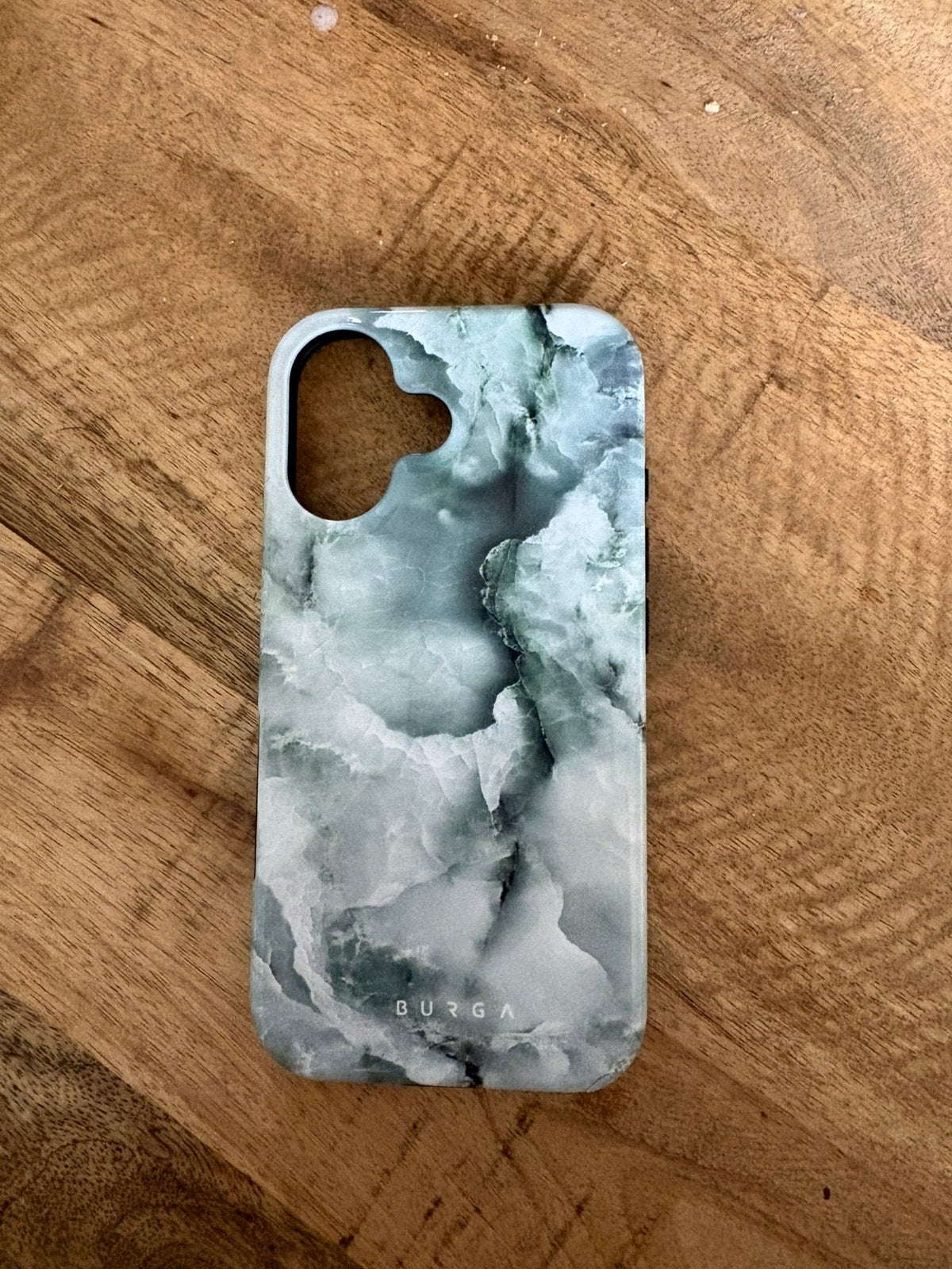 2 nog in perfecte staat Burga hoesjes, Gebruikt, IPhone 16, Hoesje of Tasje, Ophalen of Verzenden