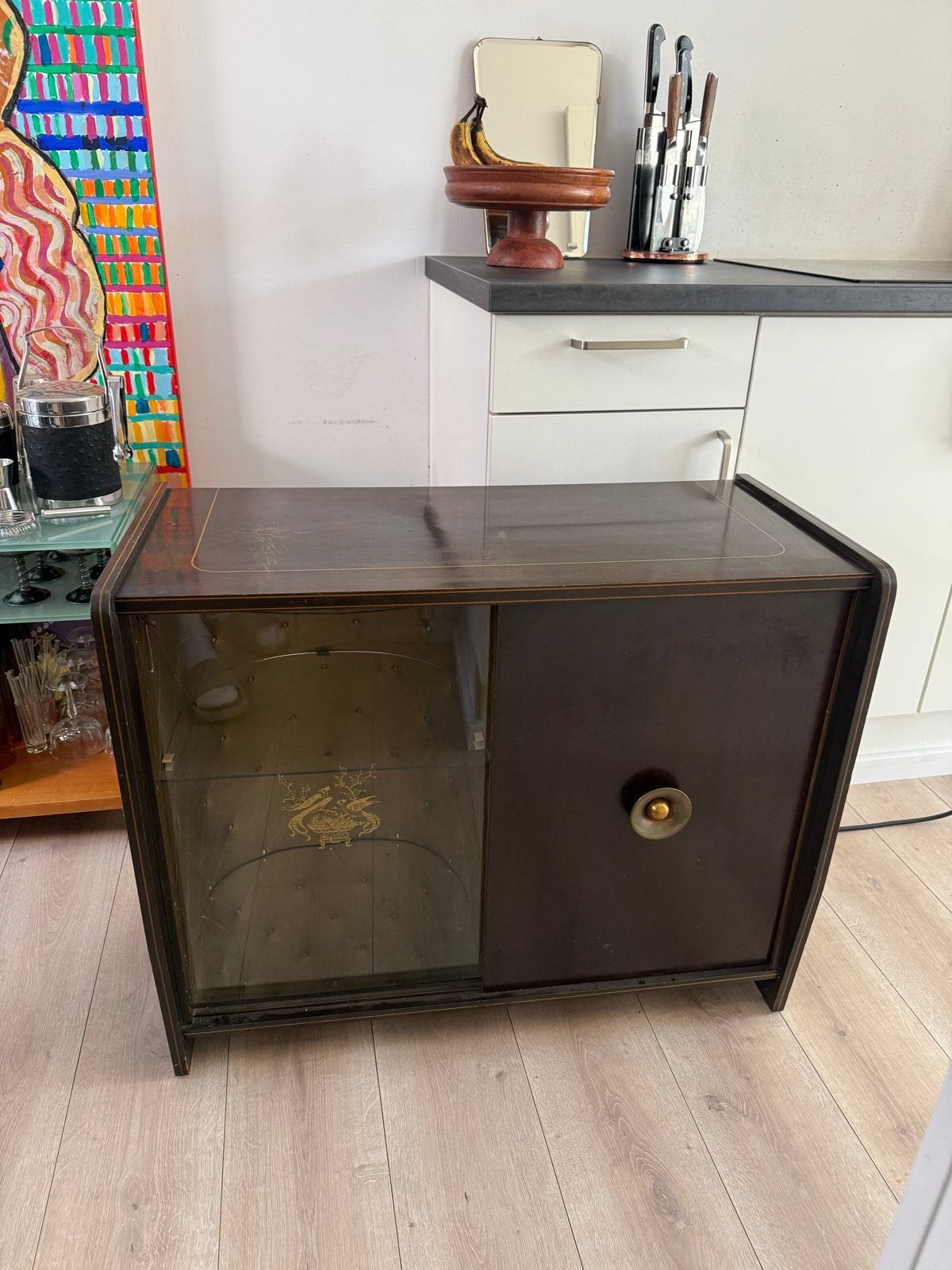 Vintage drankenkastje met verlichting en goudkleurige bekled, Huis en Inrichting, Barren, Gebruikt, Ophalen
