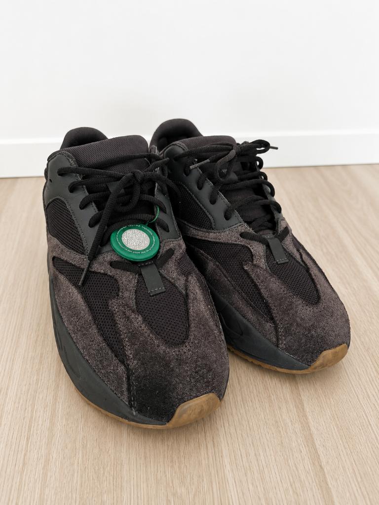 Adidas Yeezy 700 Utility Black - maat 47 1/3, Overige kleuren, Ophalen of Verzenden, Adidas, Sneakers of Gympen