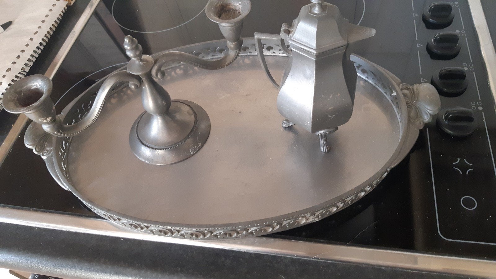 Antieke tinnen set: dienblad, kandelaar en theepot, Ophalen