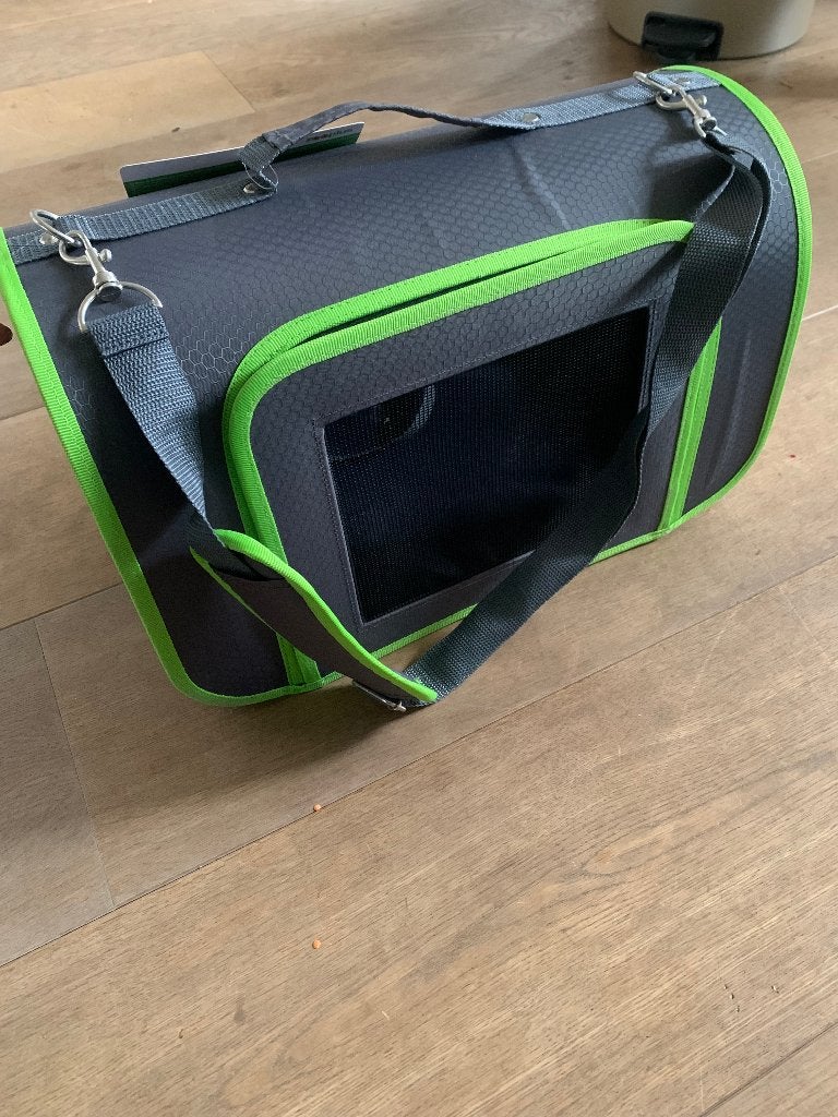Cat Carrier (Pet), Ophalen