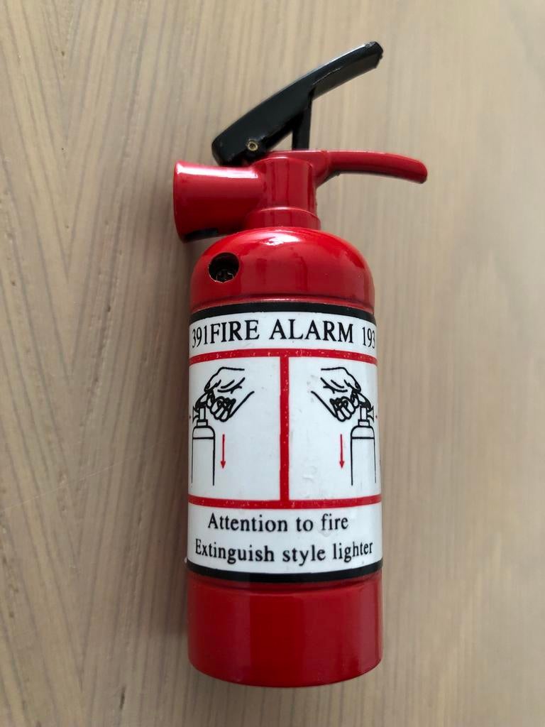 Leuke gasaansteker in de vorm van een brandblusser, Verzamelen, Rookartikelen, Aanstekers en Luciferdoosjes, Ophalen of Verzenden