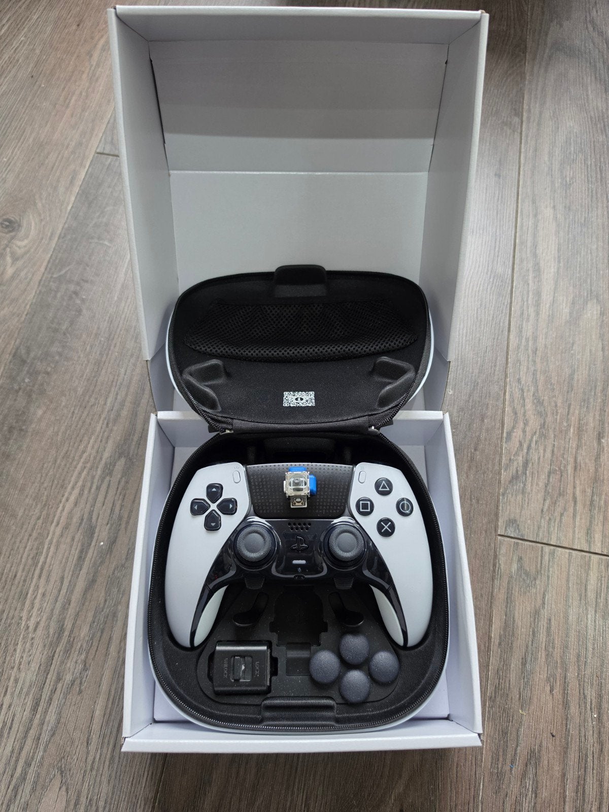 PlayStation 5 DualSense Edge Controller – met TMR sticks, PlayStation 5, Refurbished, Ophalen of Verzenden, Controller