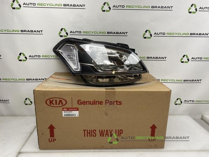 Koplamp rechts van een Kia Soul, Gebruikt, -, -, Ophalen of Verzenden