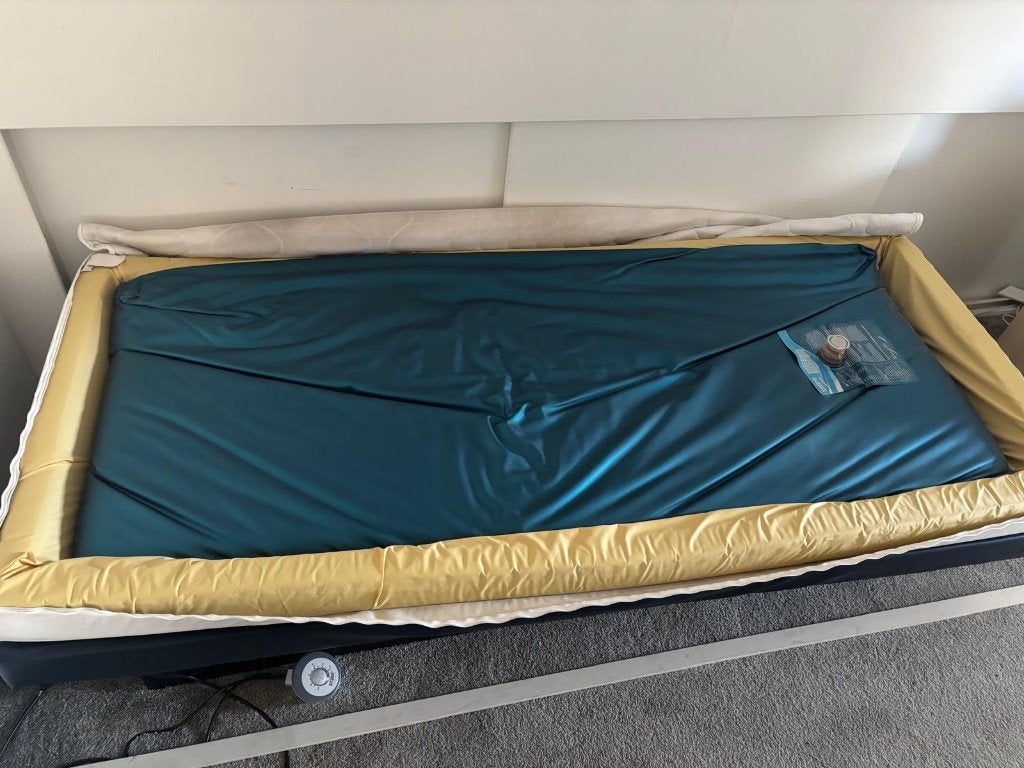 Waterbed éénpersoons, Huis en Inrichting, Slaapkamer | Waterbedden, Ophalen, Solo-systeem, Gebruikt, 90 cm