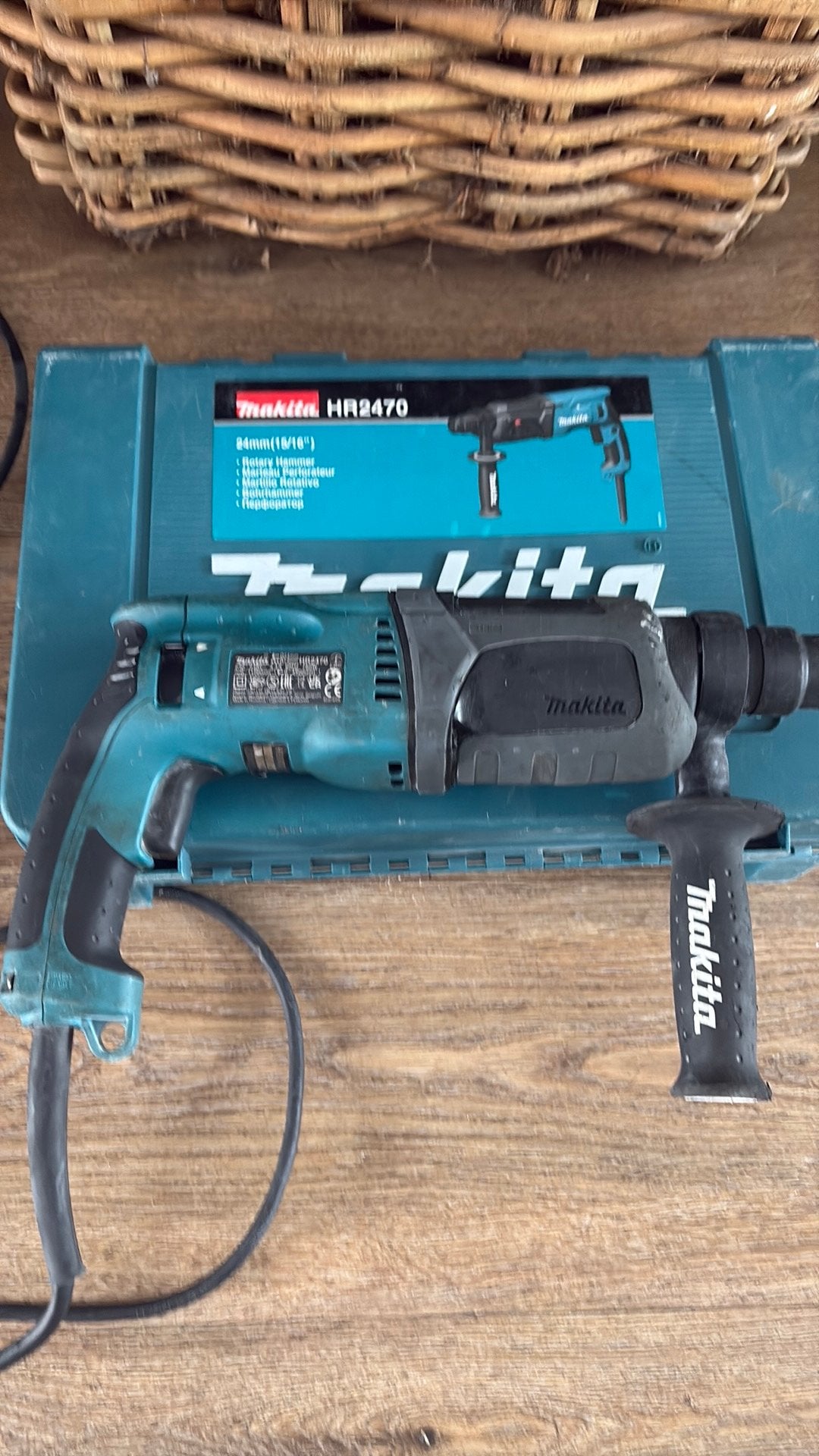 Makita boorhamer hr2470. DEFECT, Ophalen of Verzenden, Gebruikt, 400 tot 600 watt, Boor- en/of Breekhamer