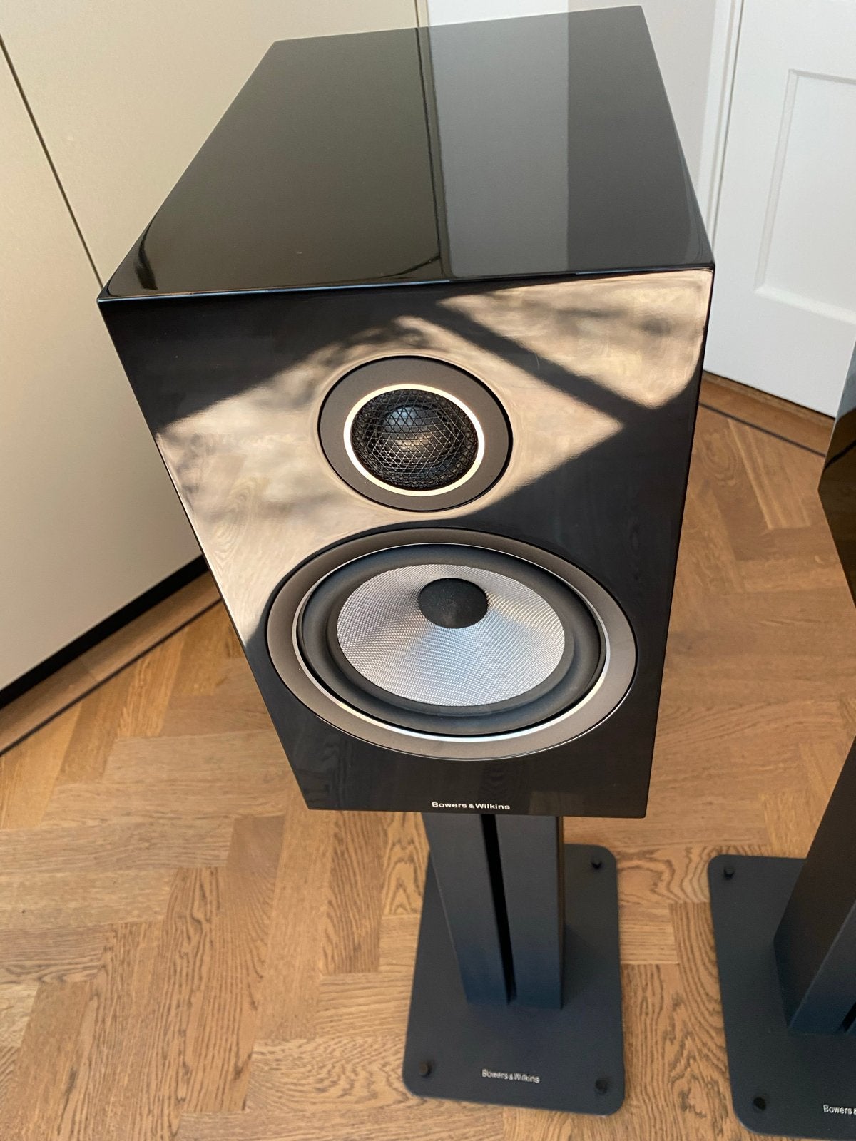 B&W 706 S2 speakers met Bowers & Wilkins stands, Ophalen of Verzenden, Zo goed als nieuw, Bowers & Wilkins (B&W), 120 watt of meer