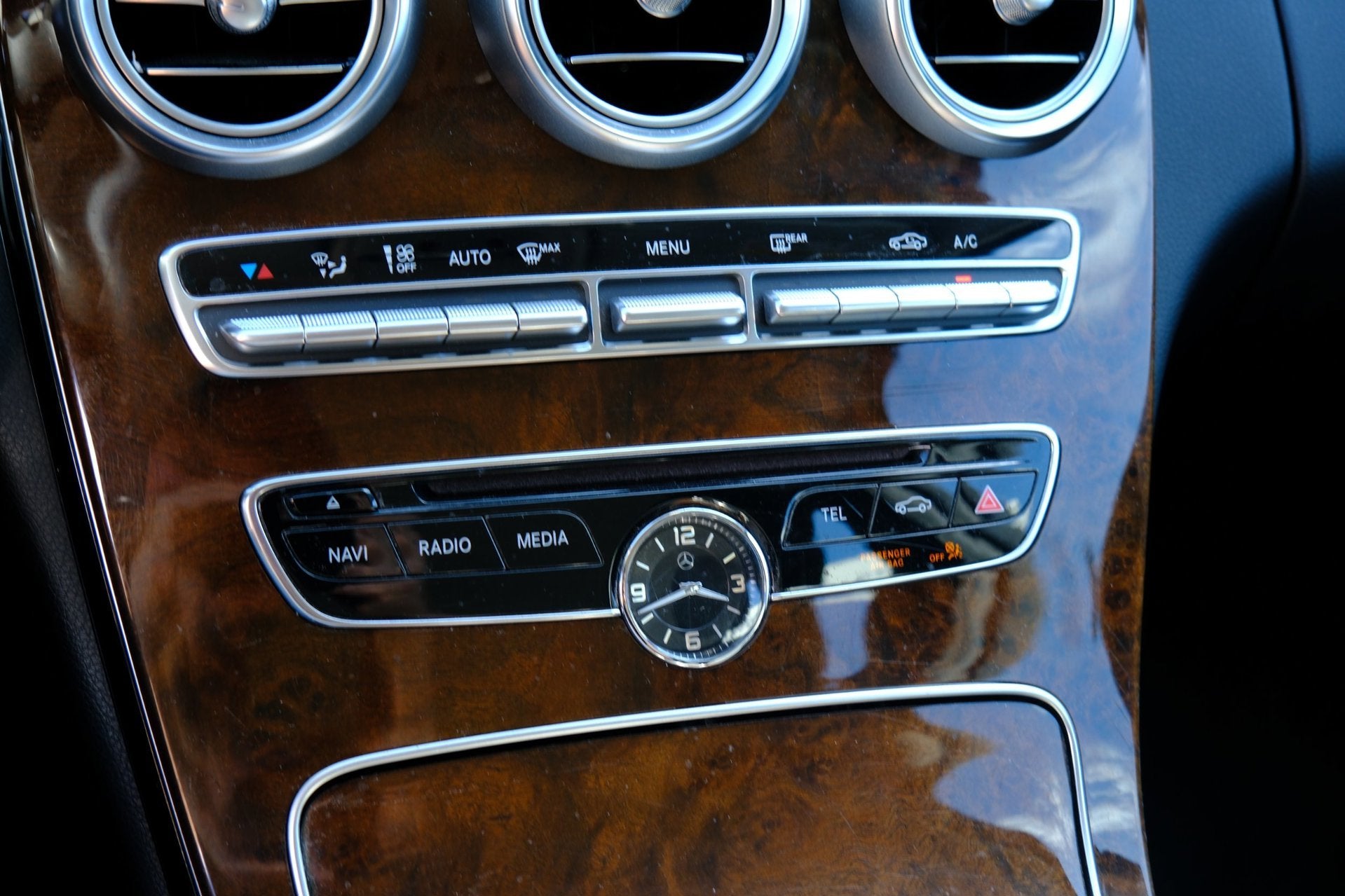 Foto 16 van Mercedes-Benz C-klasse 180 Ambition Aut. Navi|LED koplamp|LM