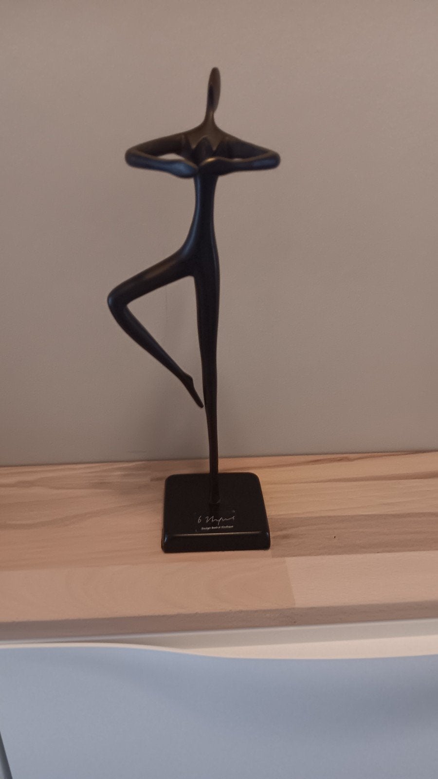 Abstract sculptuur 'Danseres' van Bodrul Kholique, Ophalen of Verzenden, Op sokkel, Beeld, Modern