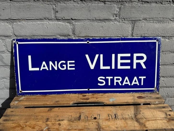 Emaille straatnaambord 'Lange Vlier Straat', Ophalen