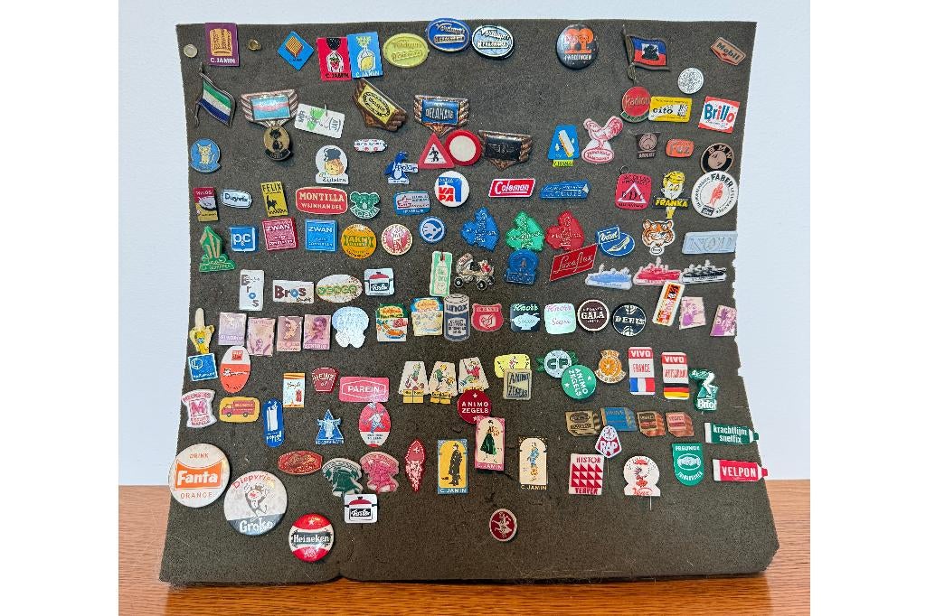Vintage reclame pins +/-125st Jamin BMW Heineken Scheepvaart, Verzamelen, Ophalen of Verzenden, Gebruikt, Merk, Speldje of Pin