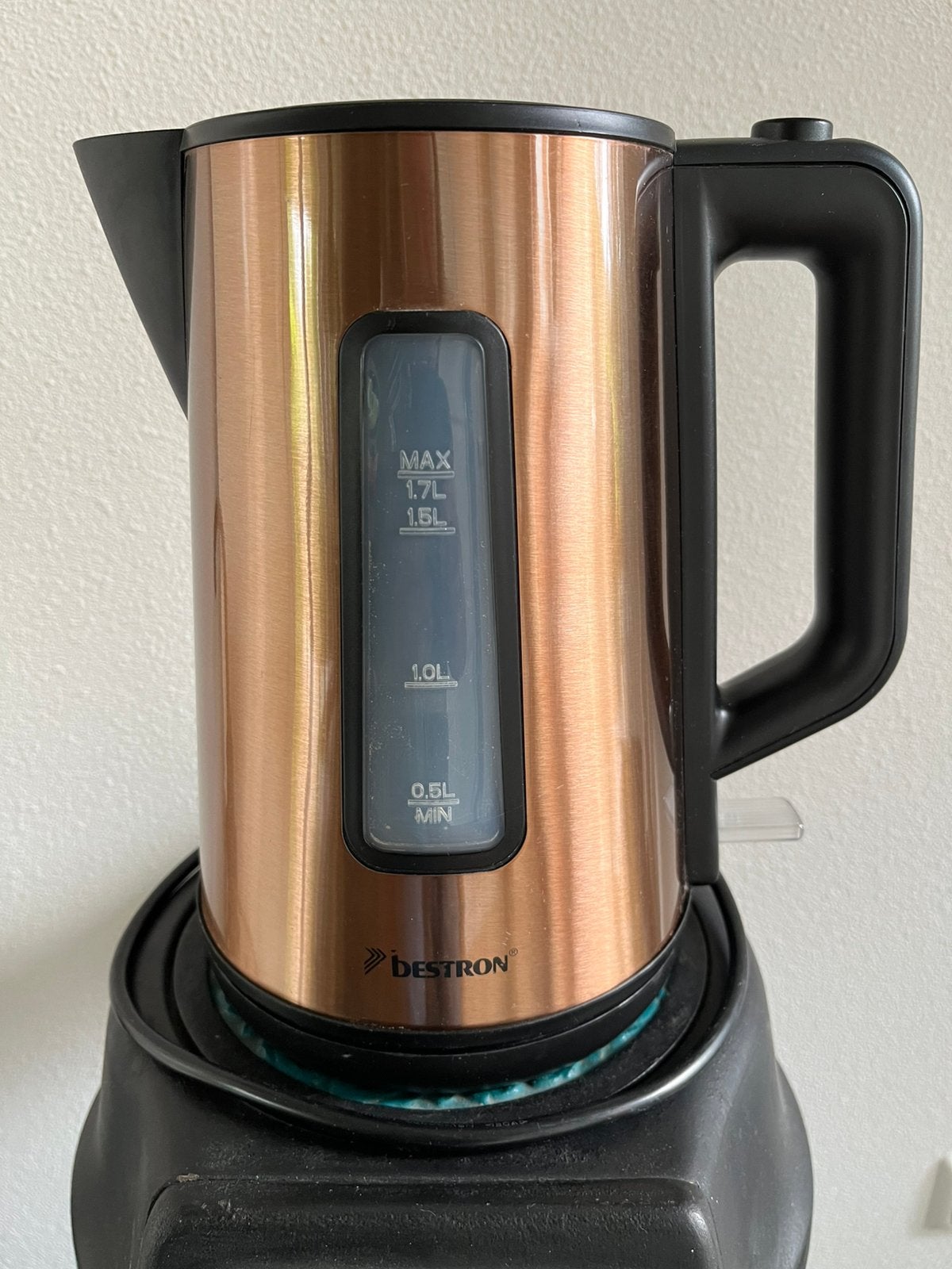 Mooie koperkkeurige waterkoker met een inhoud van 1,7 liter, Witgoed en Apparatuur, 1 tot 2 liter, Ophalen of Verzenden, Zo goed als nieuw