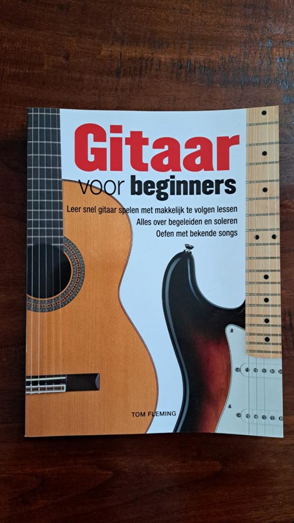 Boek Gitaar voor beginners - Tom Fleming, Boeken, Ophalen of Verzenden, Zo goed als nieuw, Instrument
