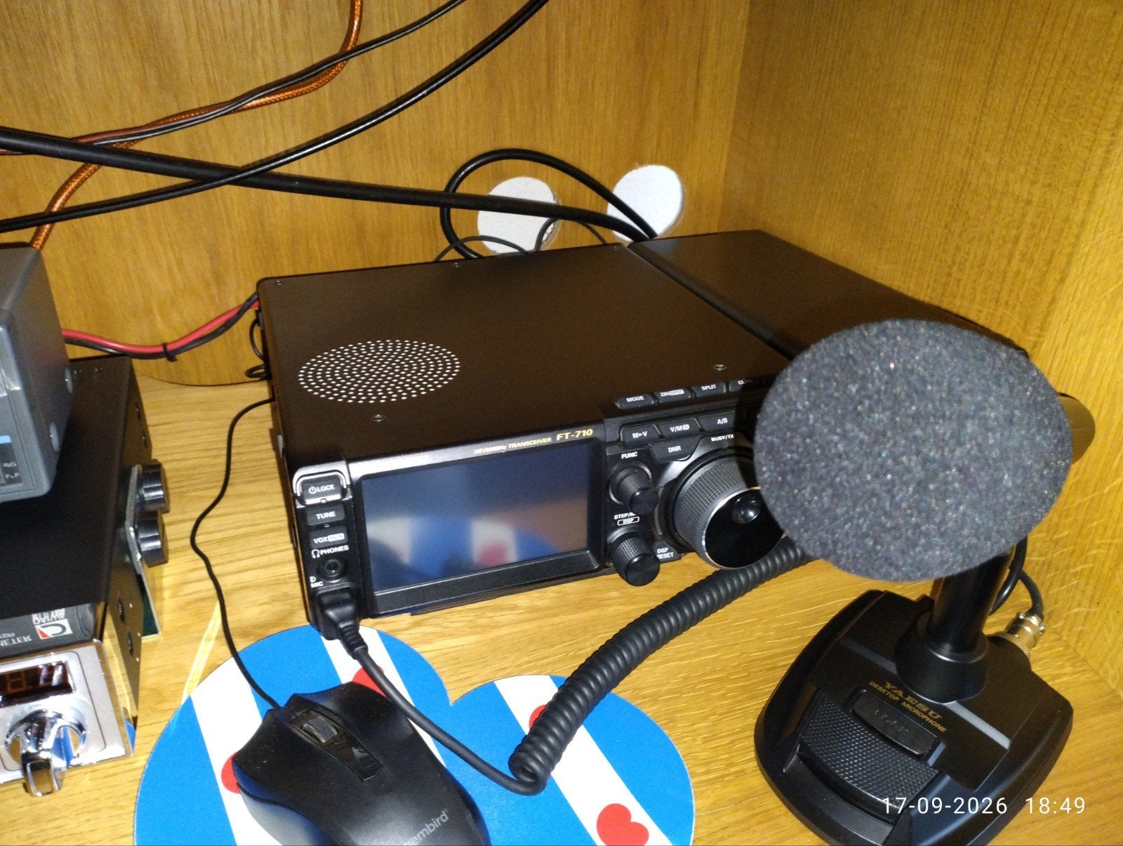 yaesu ft710 aes mic mc70 handmic is er ook bij en sp10speake, Ophalen of Verzenden, Zo goed als nieuw, Zender en Ontvanger