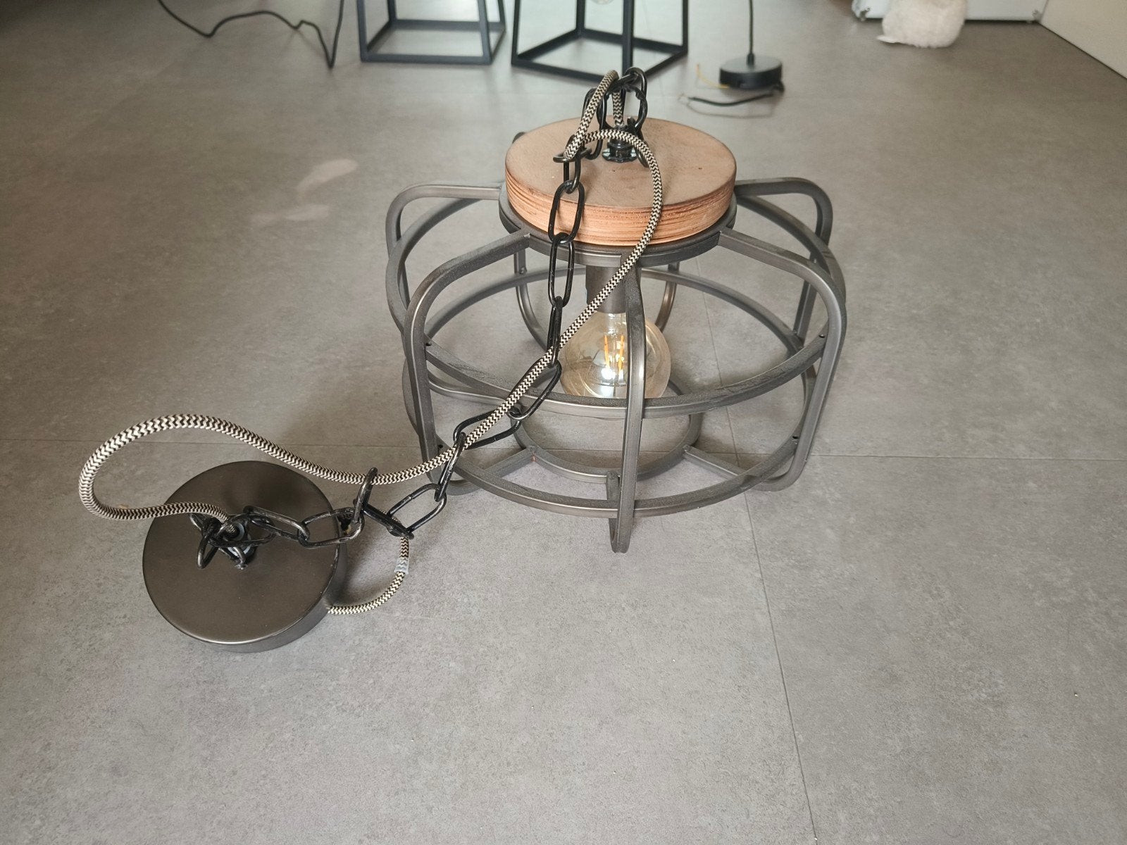 Zwarte hanglamp, Ophalen, Zo goed als nieuw, Hout, E27 (groot)