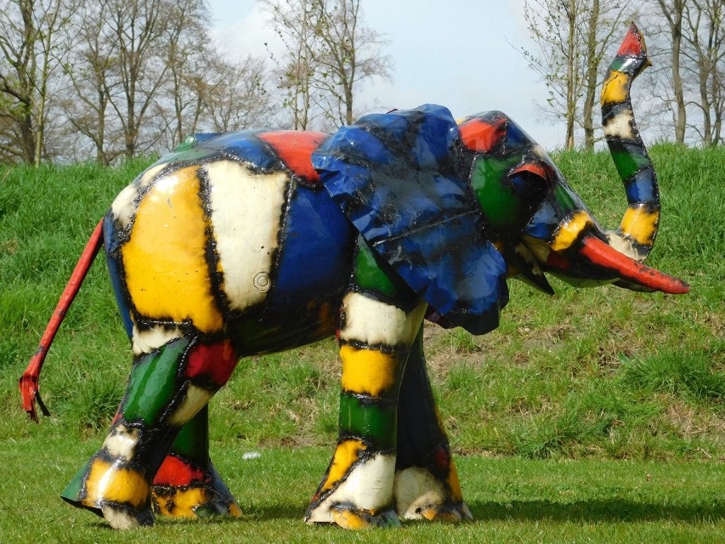 Handgemaakte Olifant met Slurf Omhoog – Metaal – ca. 175 cm, Ophalen of Verzenden