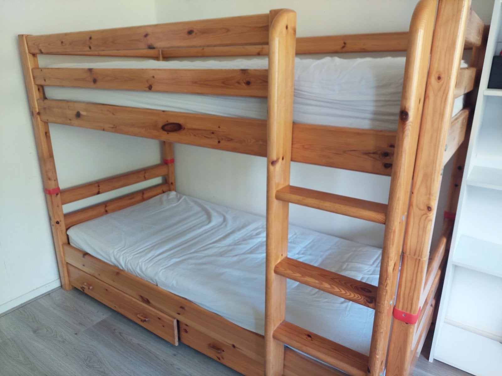 Flexa stapelbed 90x200 (100x210x57) grenen, Ophalen, Gebruikt, 90 cm, Tweepersoons