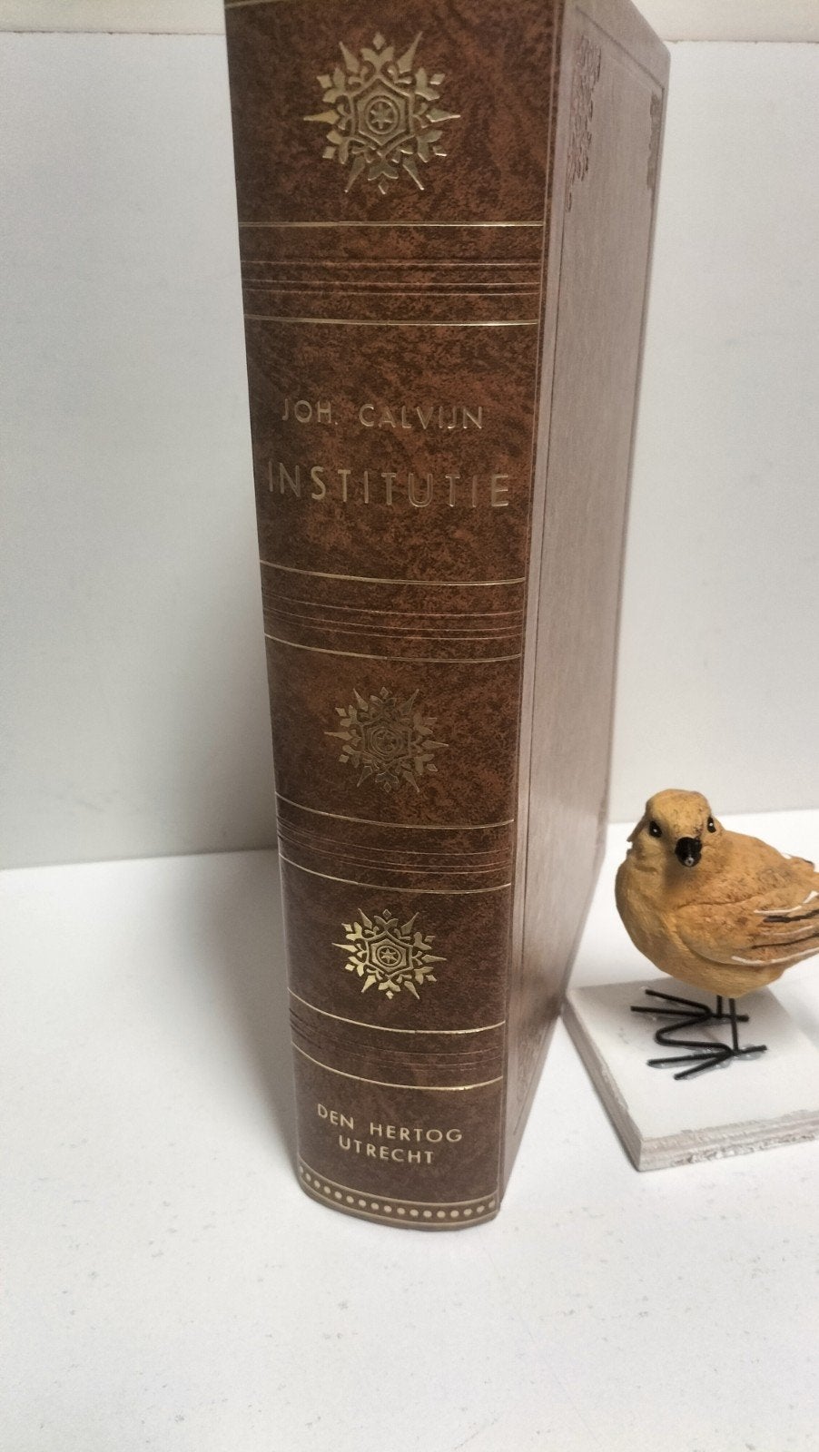Calvijn, Joh. ;  Institutie (vertaling Landwehr), Ophalen of Verzenden, Gelezen, Christendom | Protestants