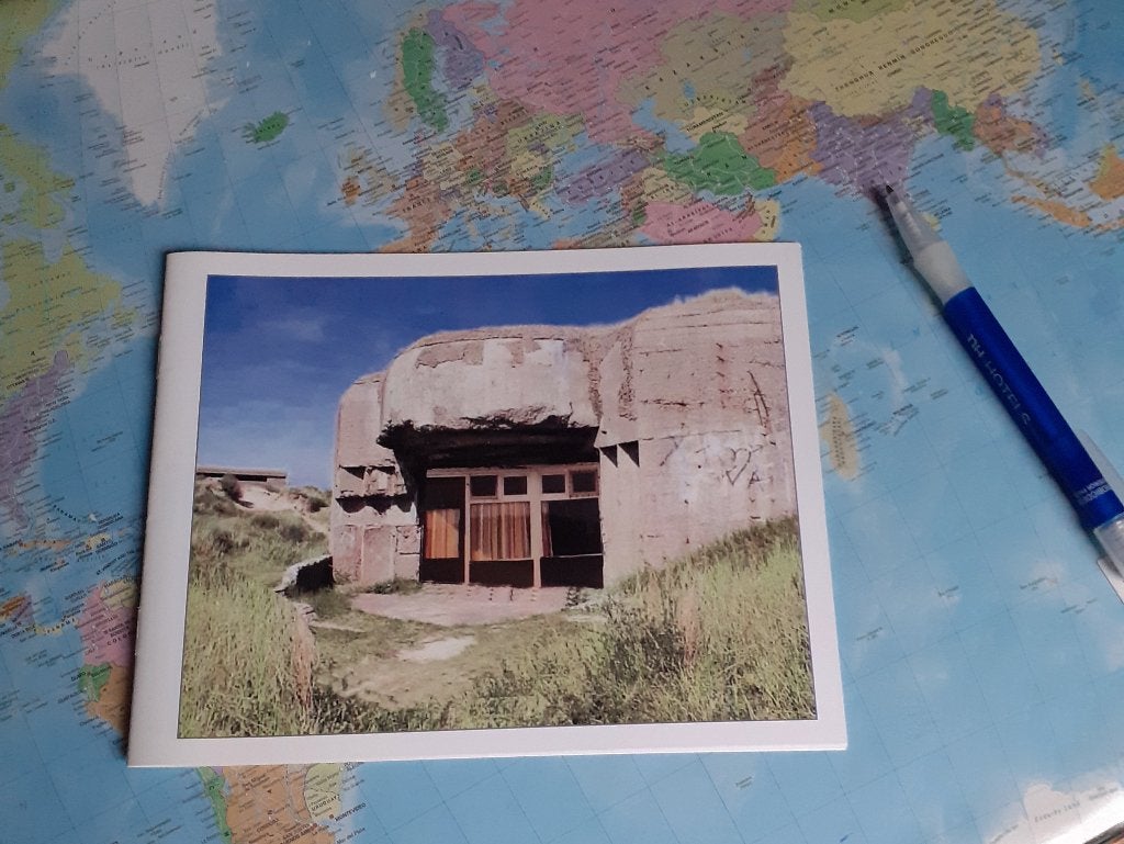 IJmuiden bunkers  Boekje met 24 pag.'s.  L, Verzenden, Nederland, Boek of Tijdschrift
