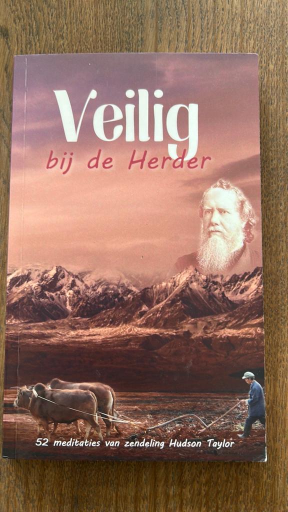 Hudson Taylor - Veilig bij de Herder, Ophalen of Verzenden, Zo goed als nieuw, Hudson Taylor
