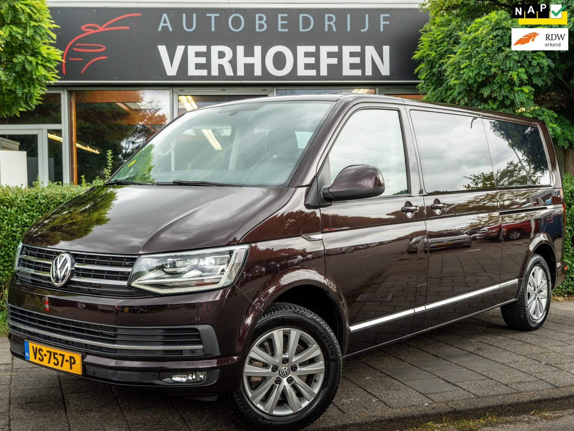 Volkswagen Transporter CARAVELLE 2.0 TDI L2H1 DC Highline -, 15 km/l, Gebruikt, 4 cilinders, Volkswagen