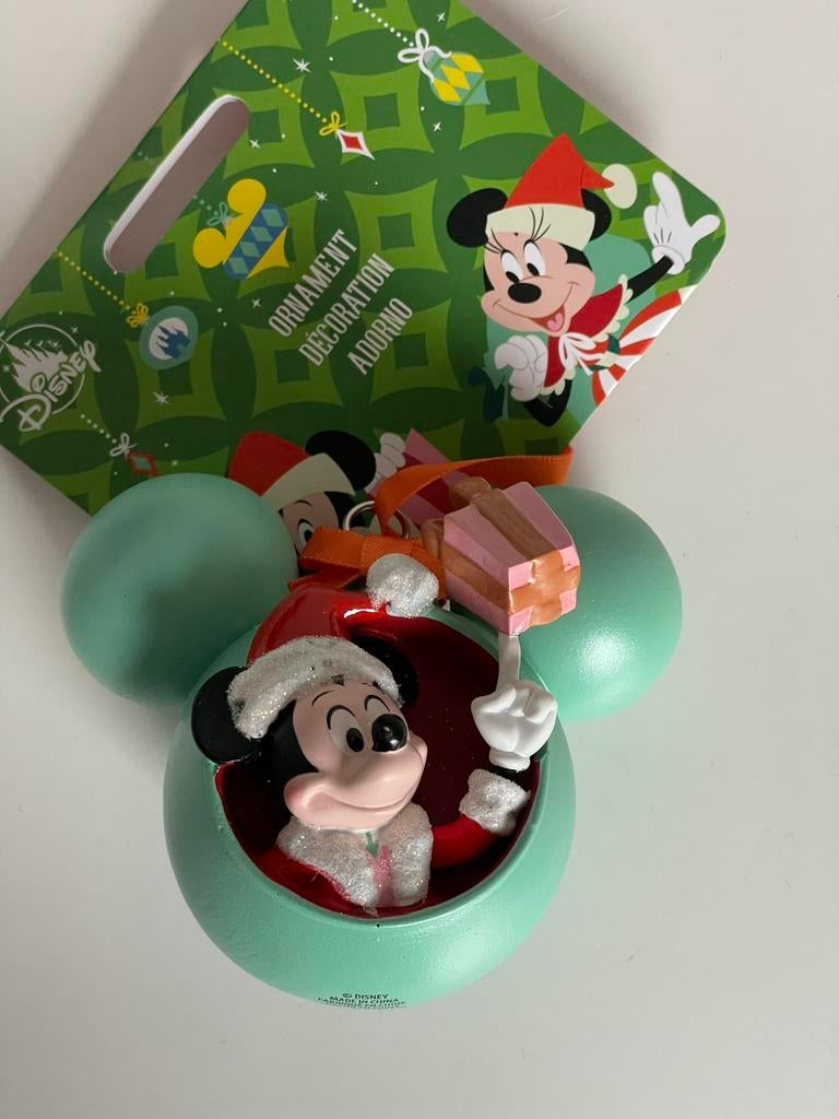Disney ornament Mickey Kerst, Ophalen of Verzenden, Mickey Mouse, Zo goed als nieuw, Beeldje of Figuurtje