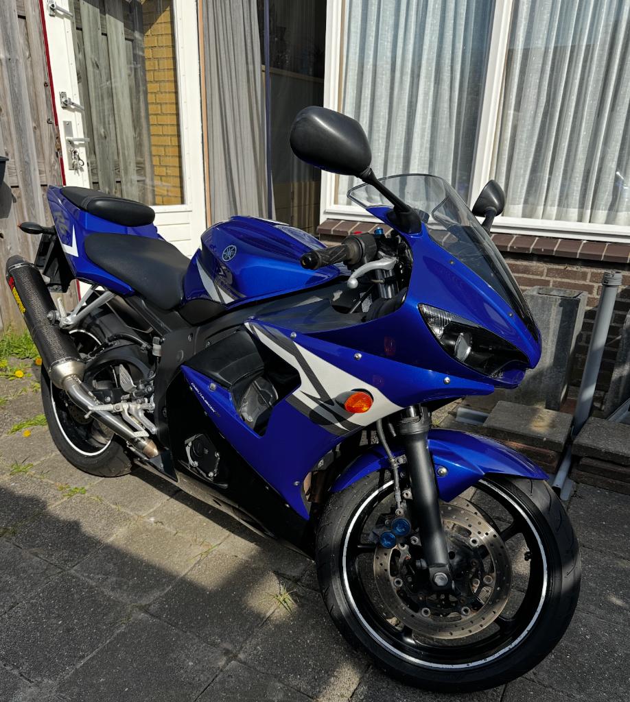 Yamaha YZF R6 (2004), Sportuitlaat, 4 cilinders, Motorrijbewijs A, Gebruikt