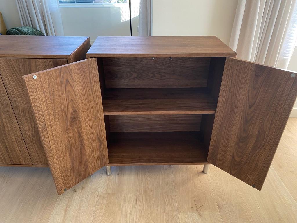 Twee stijlvolle IKEA EKET kasten, Ophalen, Met deur(en), Zo goed als nieuw, Minder dan 150 cm