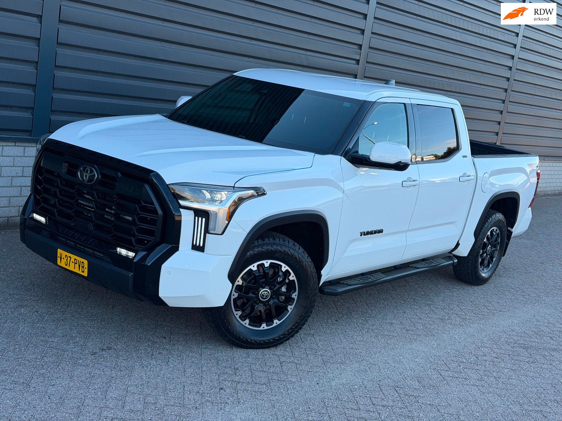Toyota TUNDRA SR5 Offroad 3.5 V6 | crew Cab | Trekhaak | 32., Auto's, Automaat, Gebruikt, Wit, Bedrijf