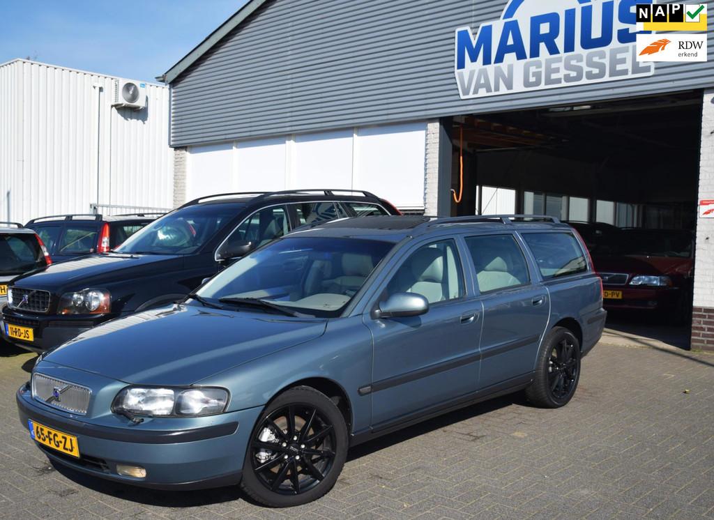 Volvo V70 2.3 T-5 Automaat & Leer 250 pk, Auto's, Beige, Stoelverwarming, 93 €/maand, Onderhoudsboekje