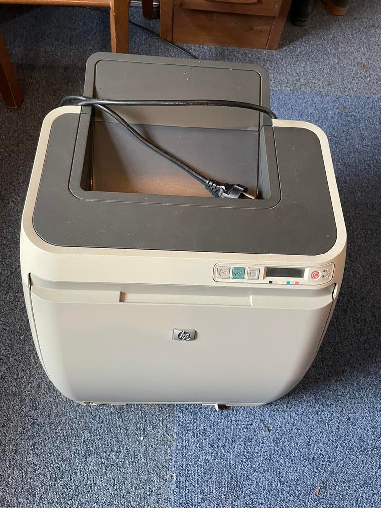 HP 1600 colour laser printer (gratis) LAATSTE KANS!, Ophalen, Gebruikt, Kleur printen, Printer