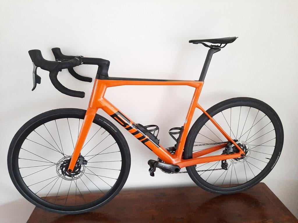 BMC SLR01 Teammachine Three Sram Force AXS 58, 28 inch, Carbon, BMC, Zo goed als nieuw