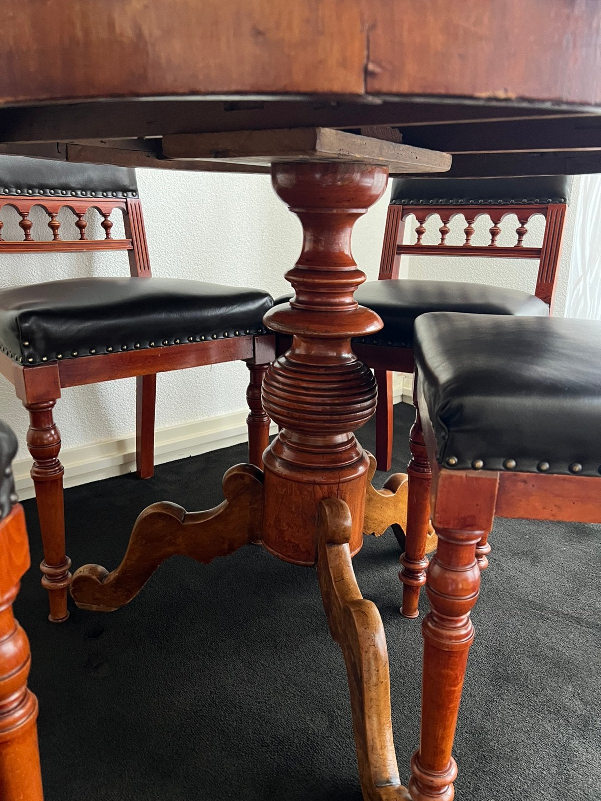 Eetkamerset Biedermeier eettafel + vier prachtige stoelen, Ophalen