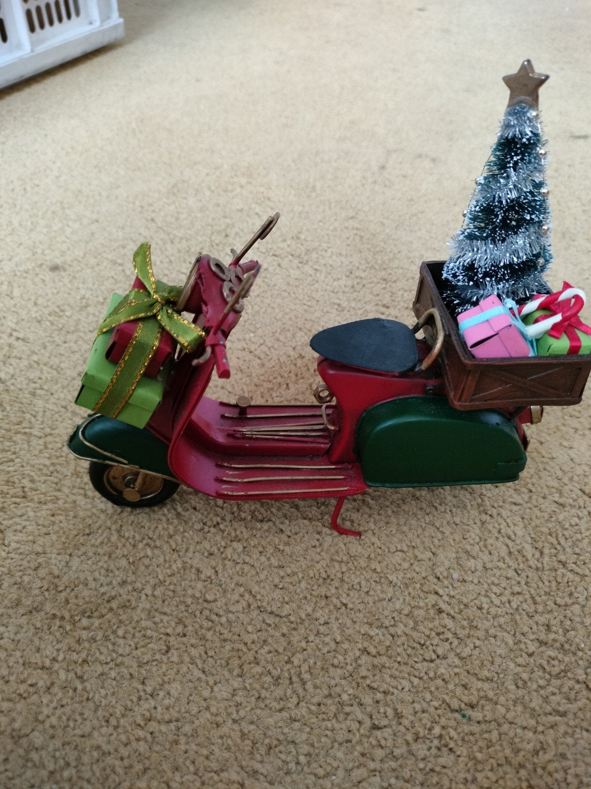 decorative Vespa, kerst editie, Diversen, Kerst, Ophalen of Verzenden, Zo goed als nieuw