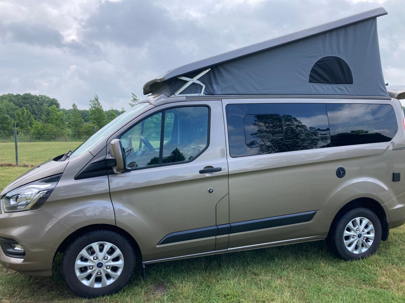 Camper bus Nugget Westfalia 2021 Pyritsilver metallic, Caravans en Kamperen, Campers, Automaat, Koelkast, 7 tot 12 maanden geleden