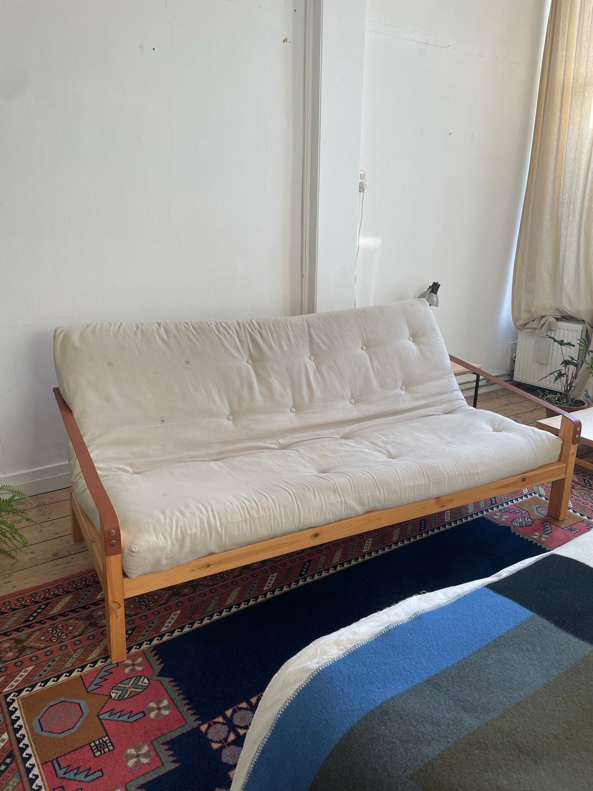 Karup slaapbank met futonmatras - Scandinavisch design, Gebruikt, Beige, Tweepersoons, 200 cm