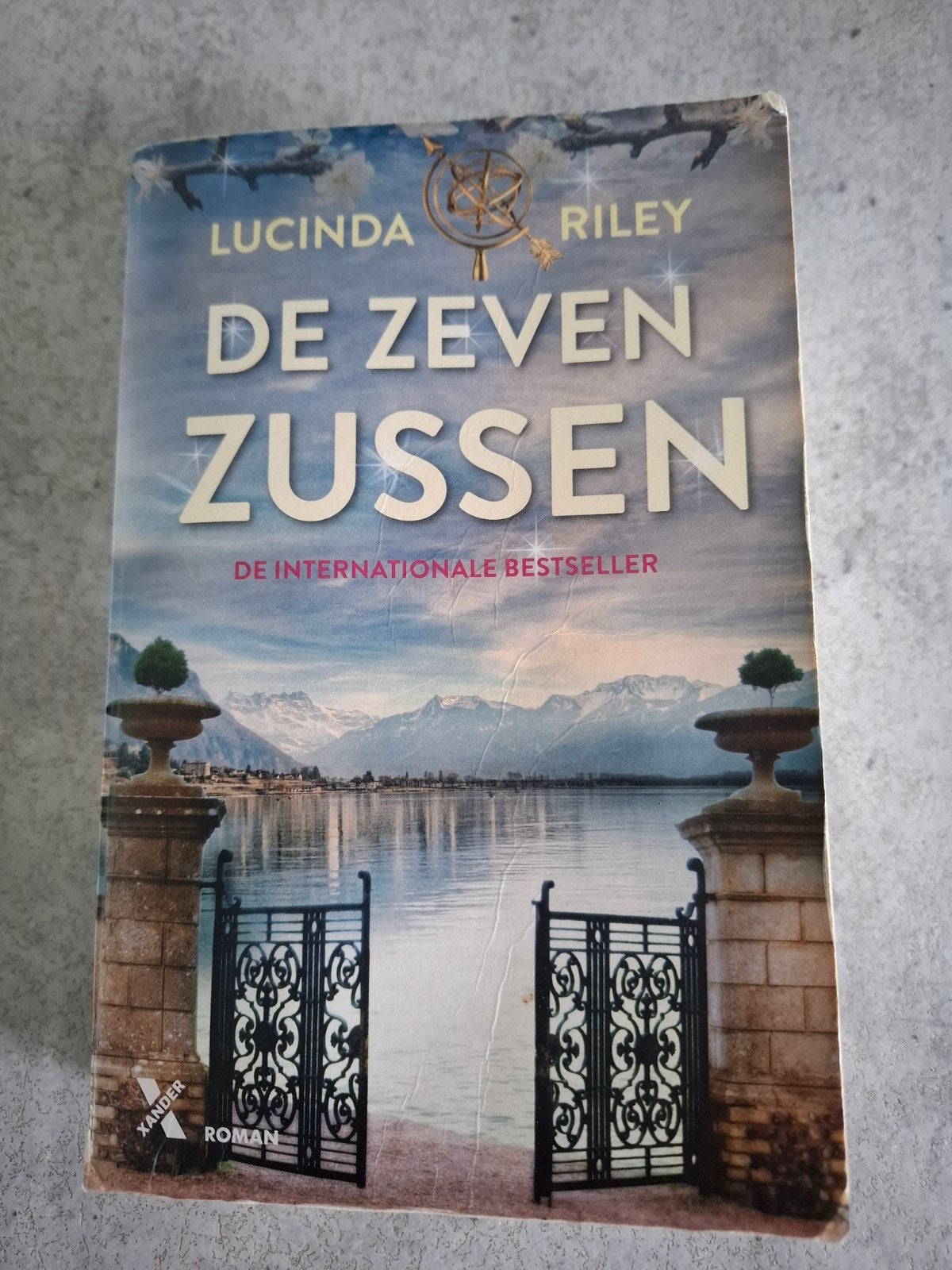 Lucinda Riley - De zeven zussen, Boeken, Ophalen of Verzenden, Zo goed als nieuw, Lucinda Riley