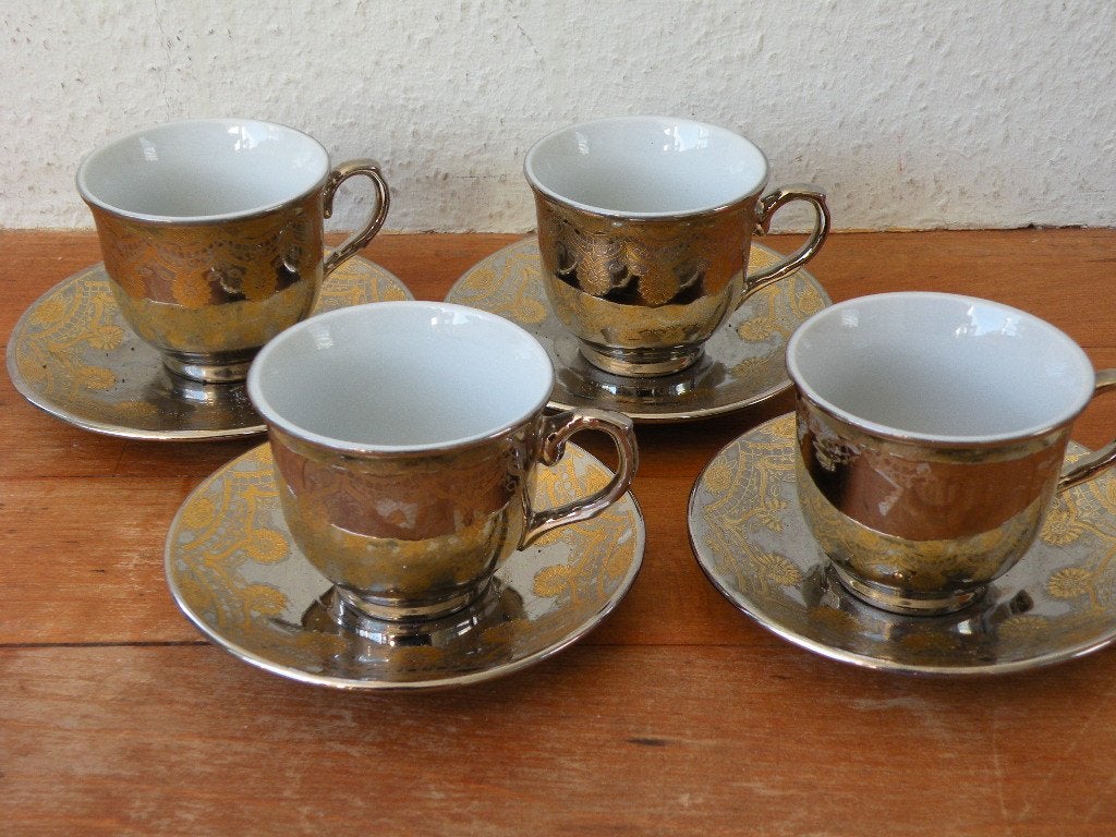 Kop-en-schotels, oosters, goud., Huis en Inrichting, Ophalen of Verzenden, Zo goed als nieuw, Overige stijlen, Kop(pen) en/of Schotel(s)