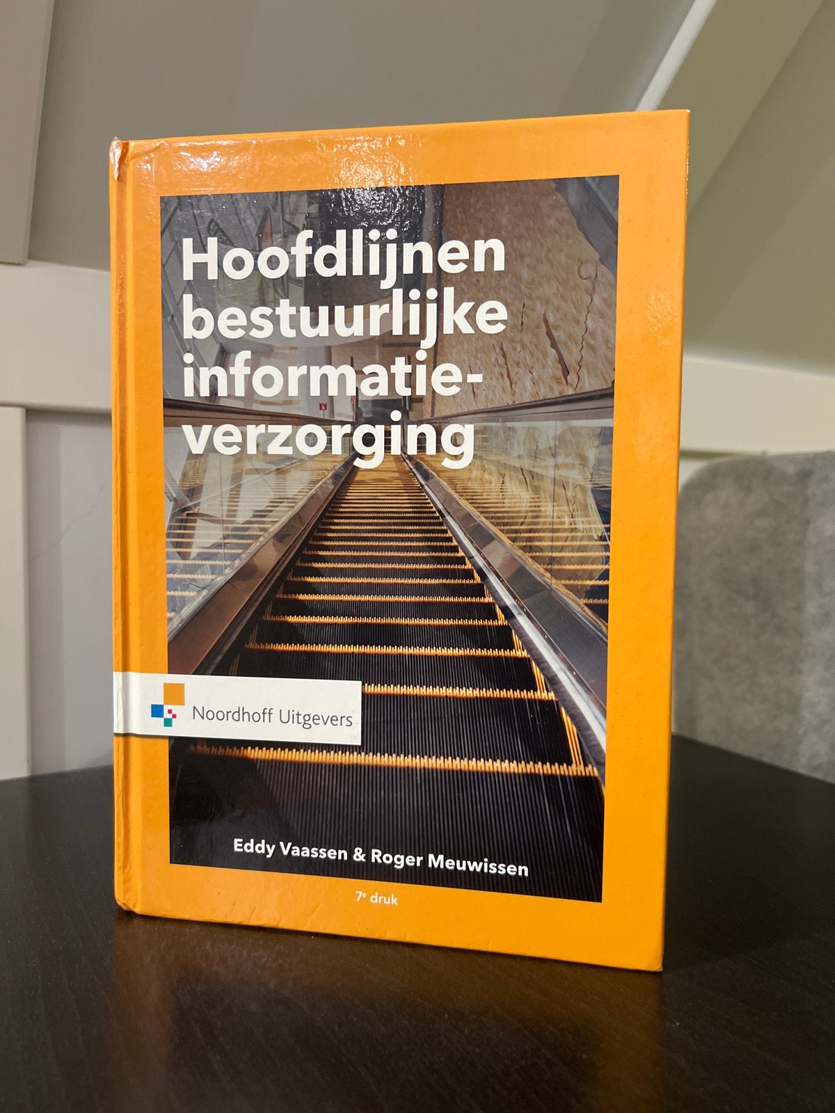 Hoofdlijnen bestuurlijke informatieverzorging - 7e druk, Boeken, Ophalen of Verzenden, Gamma, Zo goed als nieuw, HBO