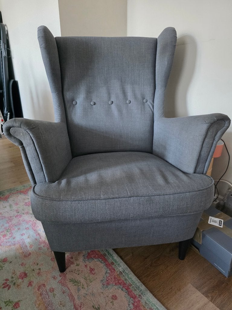 IKEA Strandmon fauteuil met voetenbank – Grijs, Ophalen, Gebruikt, 75 tot 100 cm, Stof