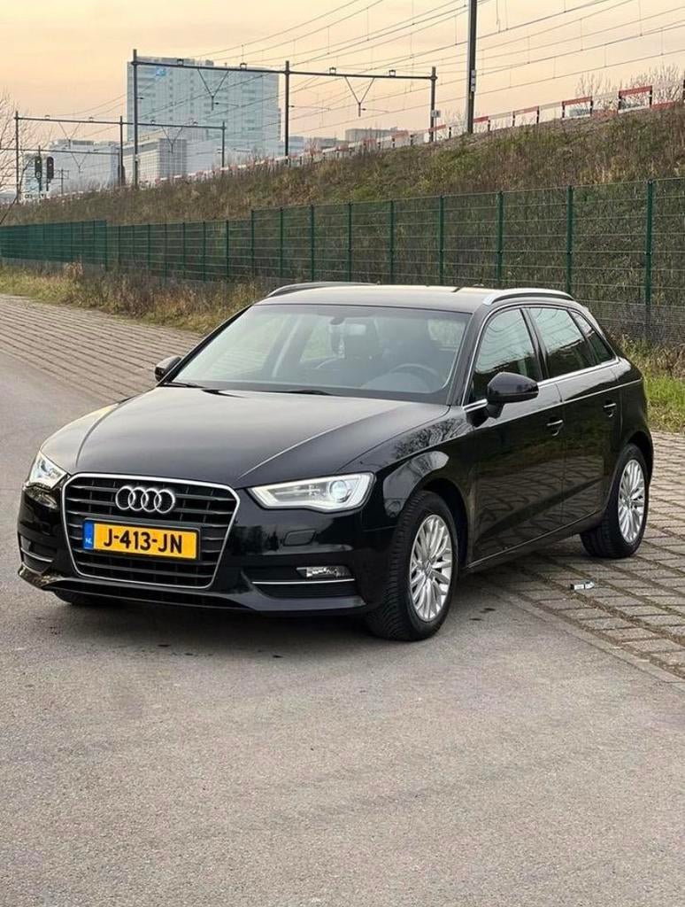 Audi A3 1.2 Tfsi 81KW Sportback 2015 Zwart, Auto's, Audi, Voorwielaandrijving, 4 cilinders, 620 kg, Zwart