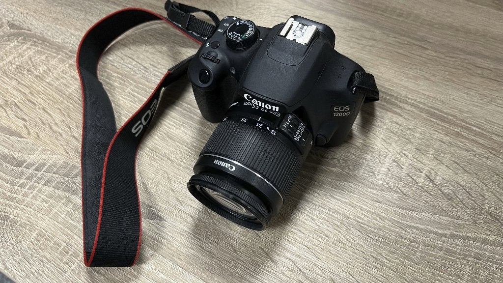Canon EOS 1200d met 18-55 lens, Ingebouwde flitser, Gebruikt, Spiegelreflex, Canon